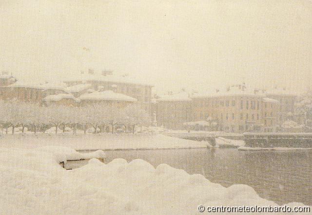 04.jpg - Dongo (CO), alto Lario. (Meteocomo.it - dal libro "Como e il Lario sotto la neve")